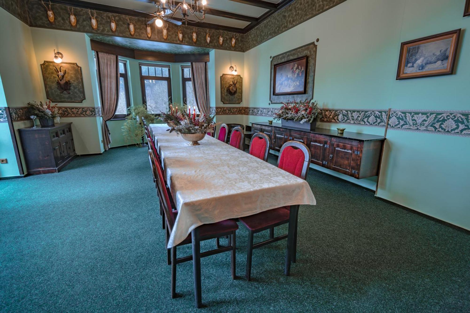 Hotel Lovecky Zamecek Orion Liberec Exterior foto