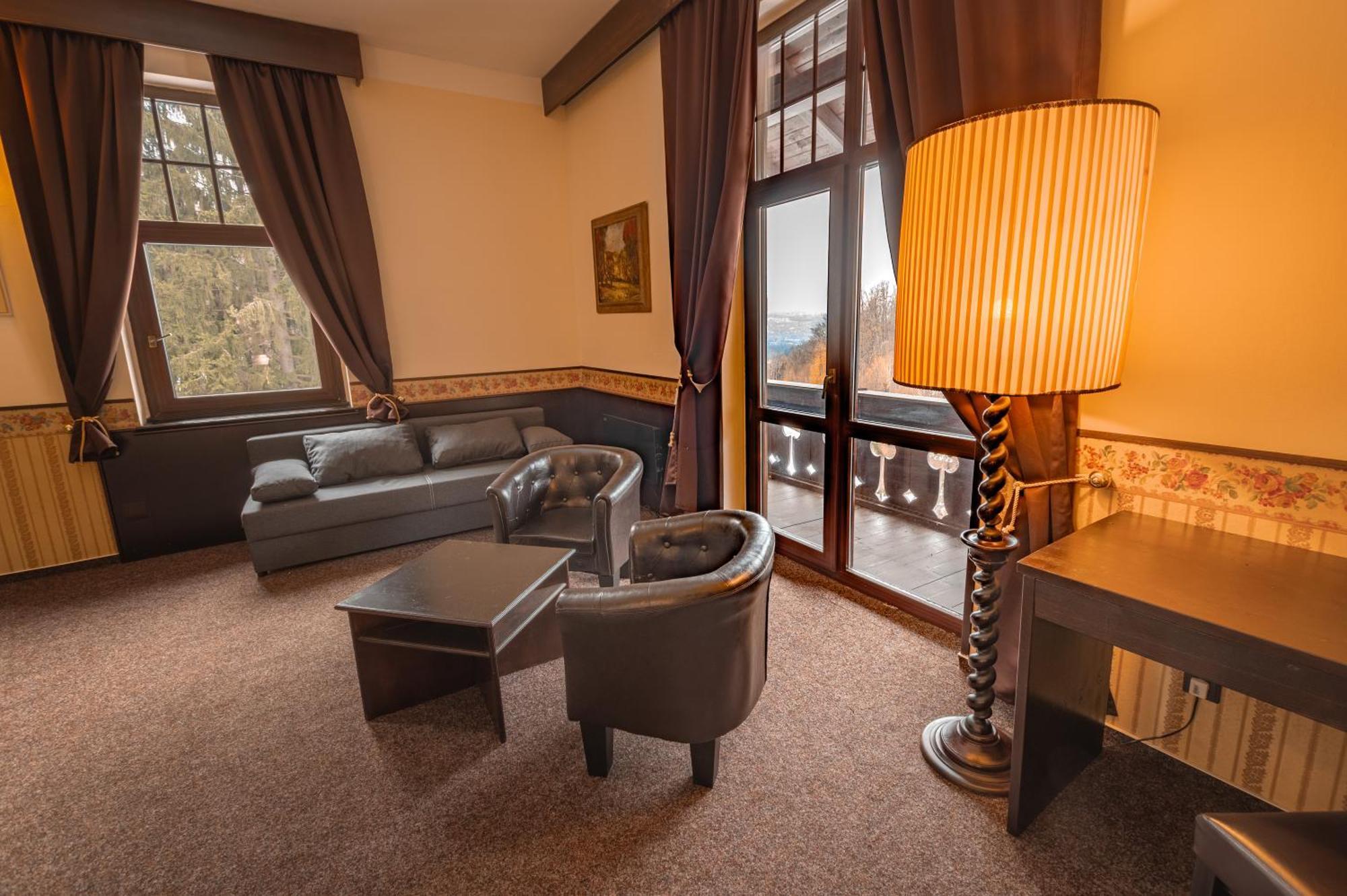 Hotel Lovecky Zamecek Orion Liberec Exterior foto