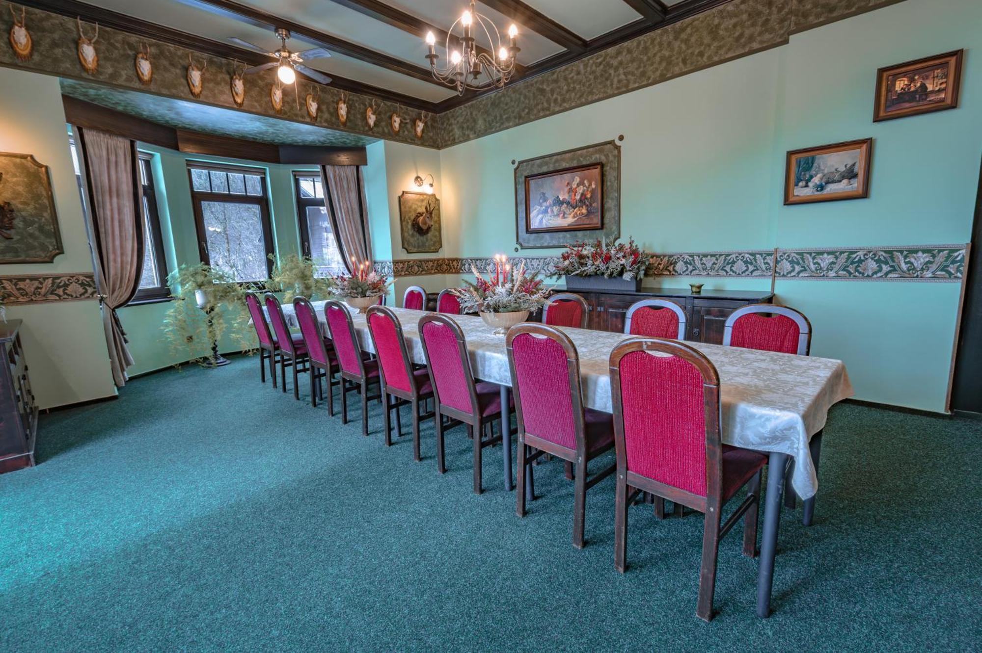 Hotel Lovecky Zamecek Orion Liberec Exterior foto